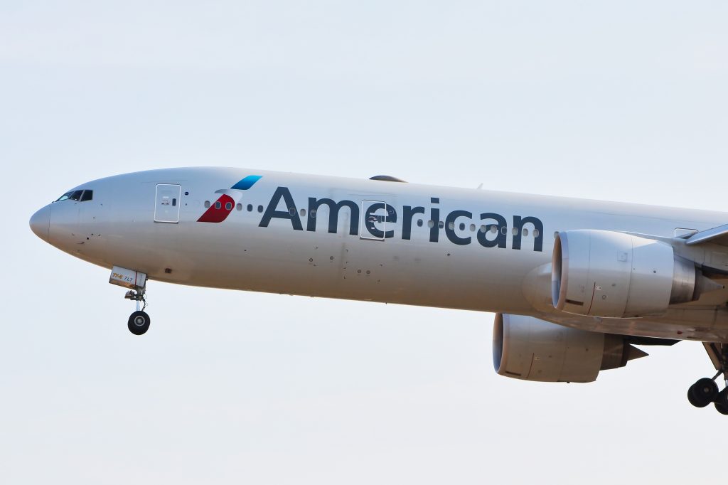 American Airlines is closing out 2025 with two major hub announcements that significantly reshape its network profile at both Chicago O’Hare (ORD) and Dallas–Fort Worth (DFW). 