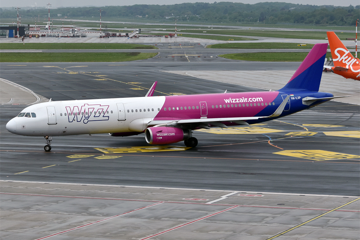 Wizz Air Pounces on TUI Slots at London Luton, Announces Six New Routes