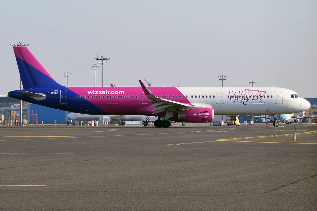 Wizz Air has pounced on slots released by TUI at London Luton Airport, and has announced six new routes as a result. 