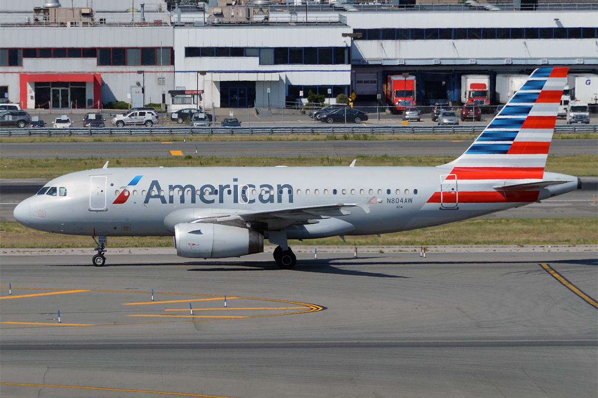 American Airlines Flight Makes Emergency Landing in San Francisco