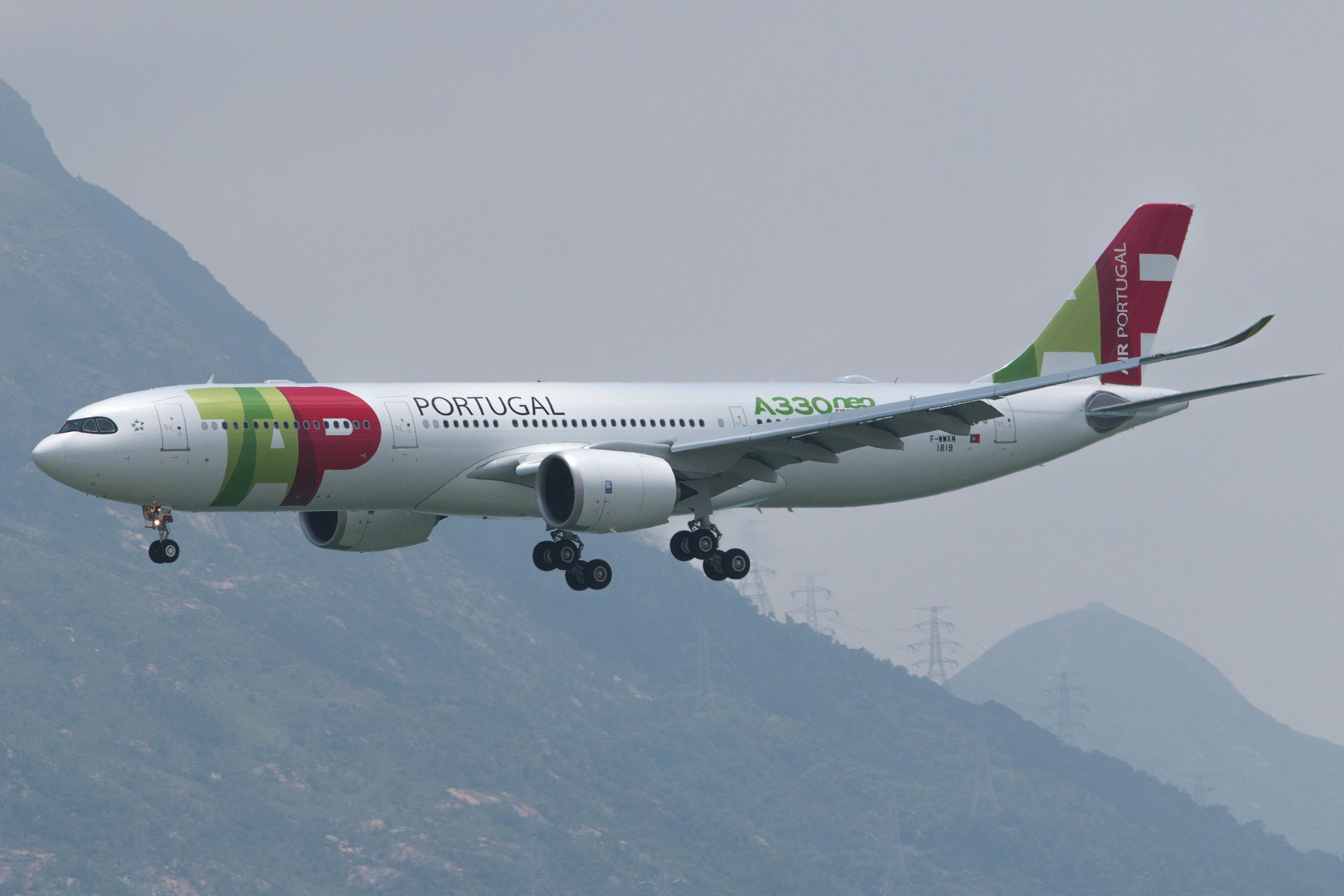 Lisbon faces a pivotal moment as major airline groups compete to acquire TAP Air Portugal, shaping the future of Europe’s key South Atlantic gateway.