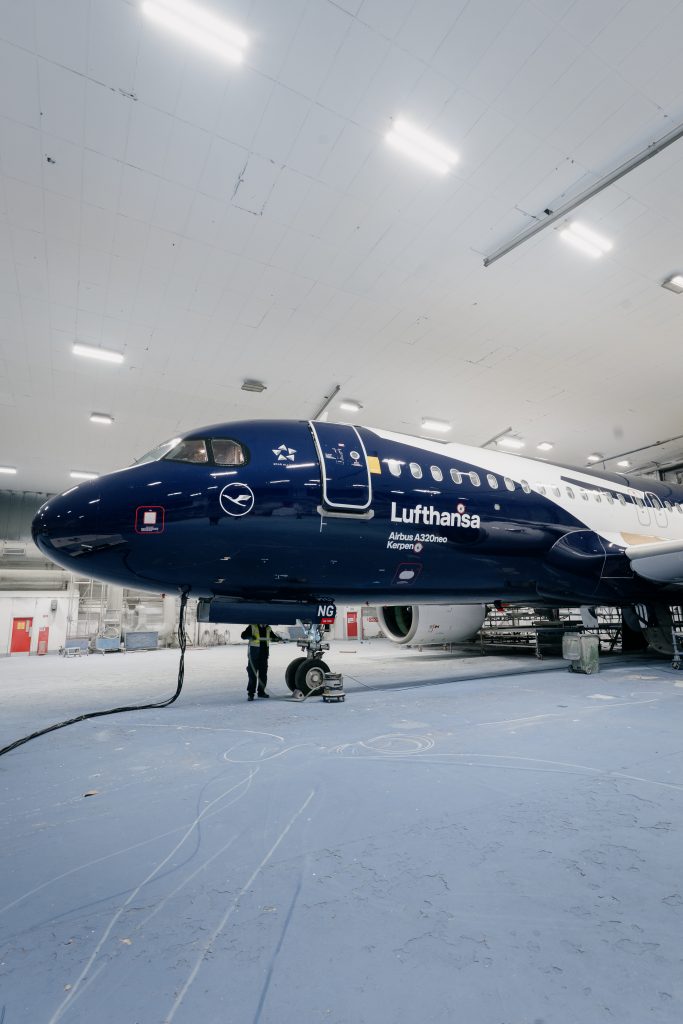 Lufthansa’s 100th‑anniversary celebrations gain momentum as its special fleet expands, with new A320neo and A350 jets unveiled in the striking XXL crane livery.
