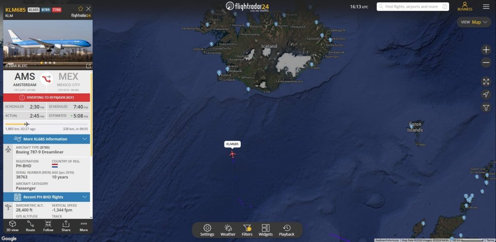 In the last few moments, a KLM Boeing 787 from Amsterdam and Mexico City has declared an emergency over the Atlantic and is diverting to Reykjavik. 