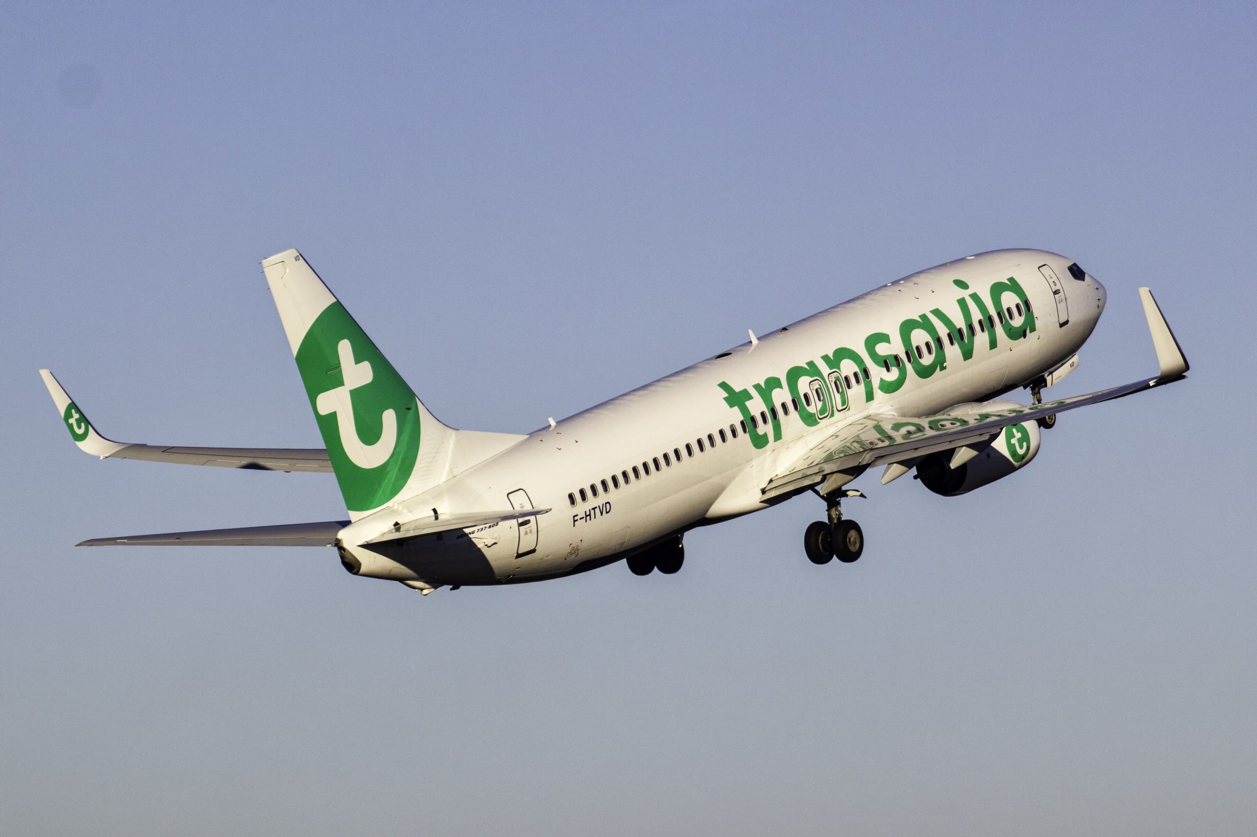 Transavia Flight Kittila to Paris Declares Emergency
