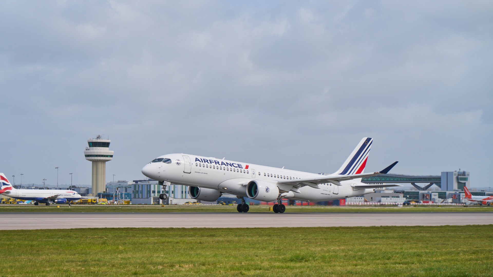 Air France Returns to London Gatwick with New Twice Daily Paris Service