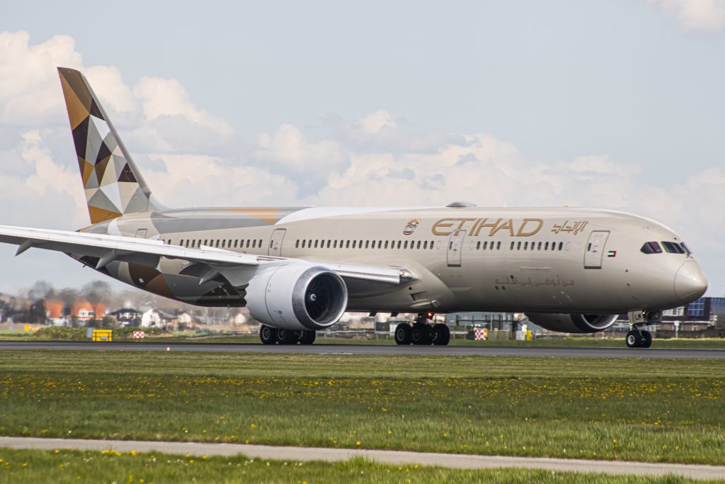 Flights out of Dubai & Abu Dhabi begin to restart, with the likes of Emirates, flydubai and Etihad Airways starting slowly following regional tensions. 