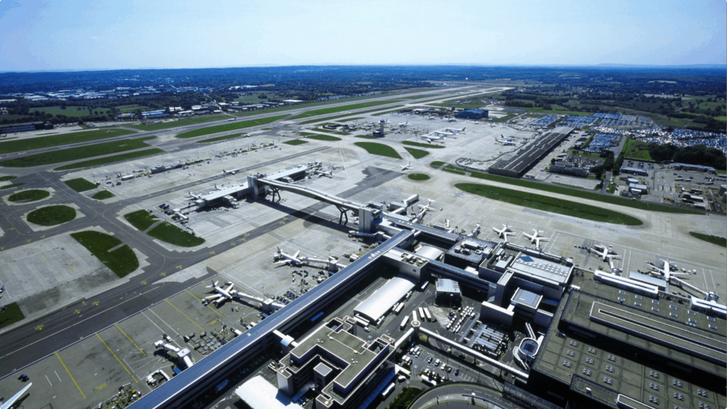 London Rejoice!: Air France has officially returned to London Gatwick for the first time in three decades, launching a stylish twice daily service to Paris Charles de Gaulle.