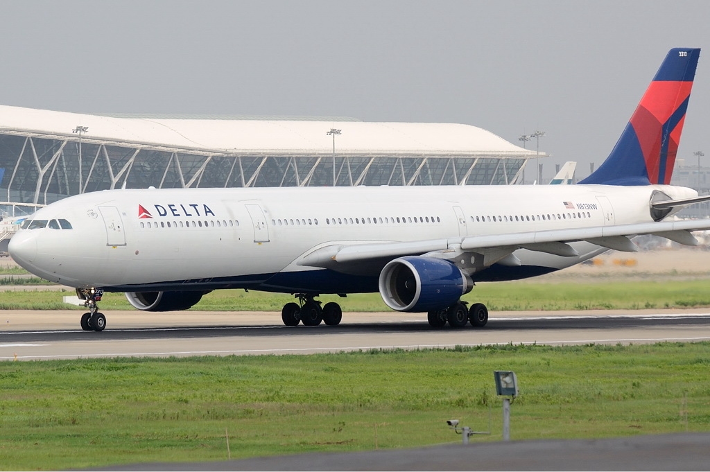 Delta A330 Suffers Uncontained Engine Failure in Sao Paulo