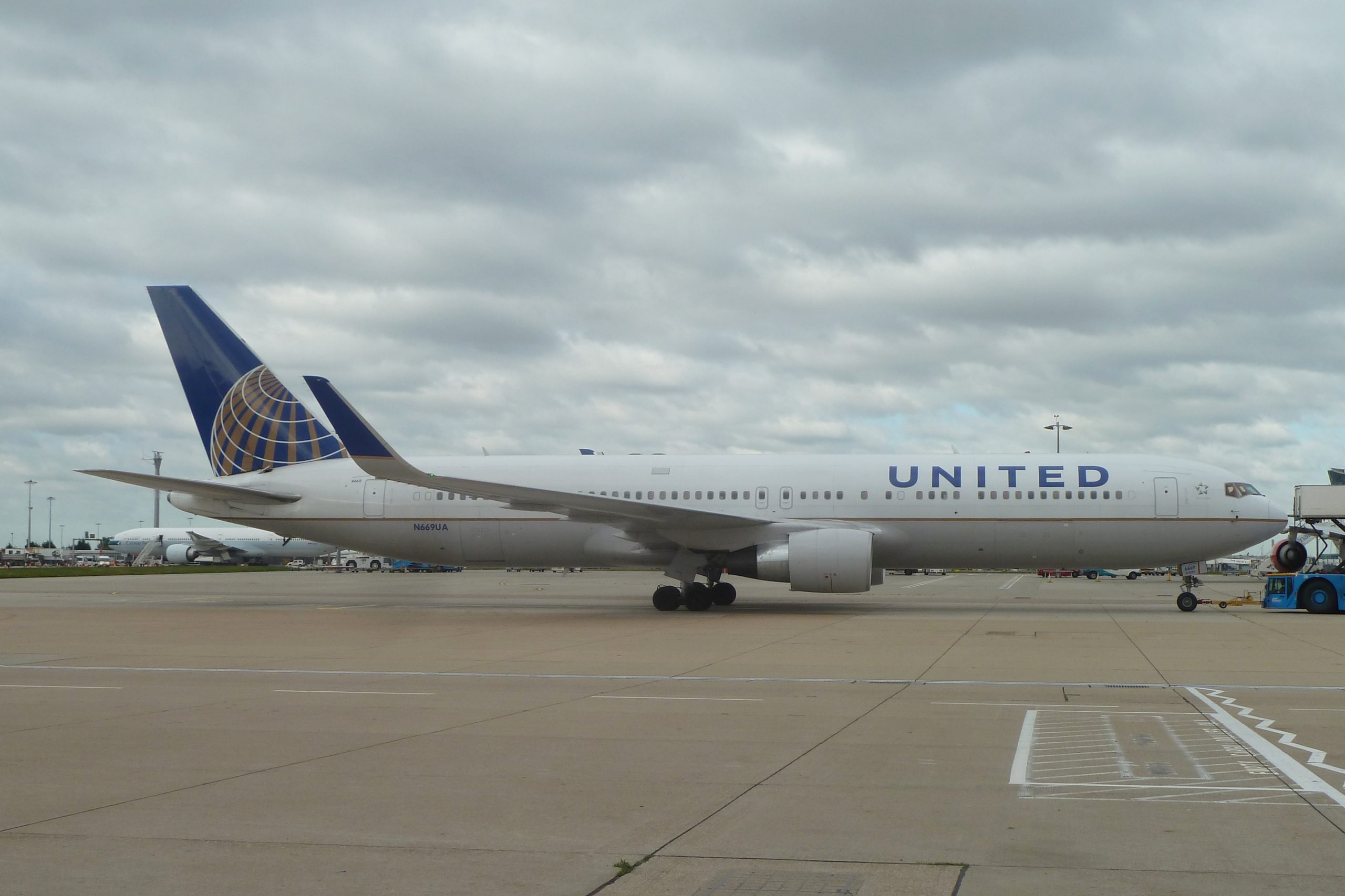 United 767 Zurich-Newark Declares Emergency & Diverts to London Heathrow