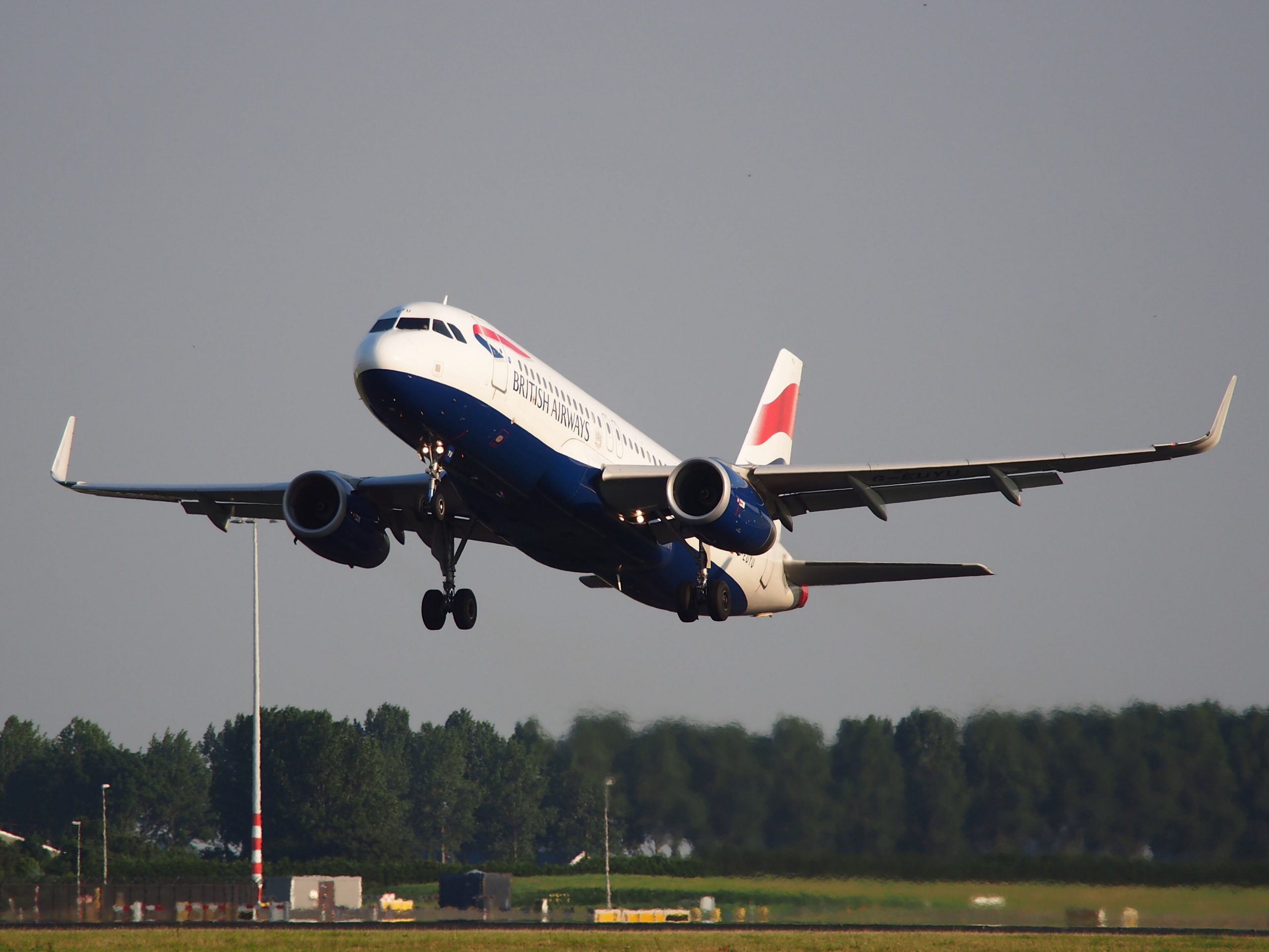 British Airways Flight from London Declares Emergency at Edinburgh