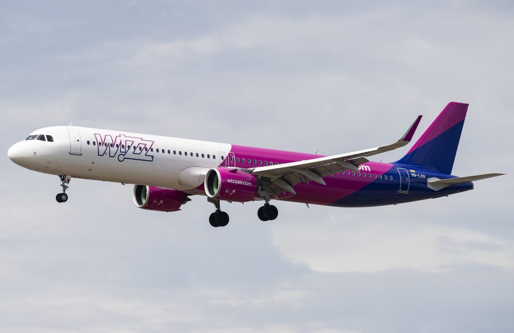 As the summer travel season approaches, Wizz Air, a prominent low-cost airline in Europe, has released impressive operational results for the first four months of 2026.