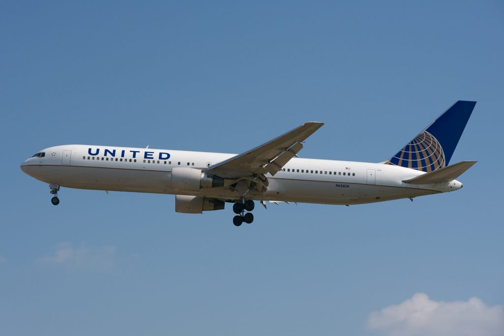 In an incident that has renewed focus on the aging fleet of United Airlines, Flight UA920 was forced to divert to Halifax Stanfield International Airport on Saturday night due to a technical issue. 