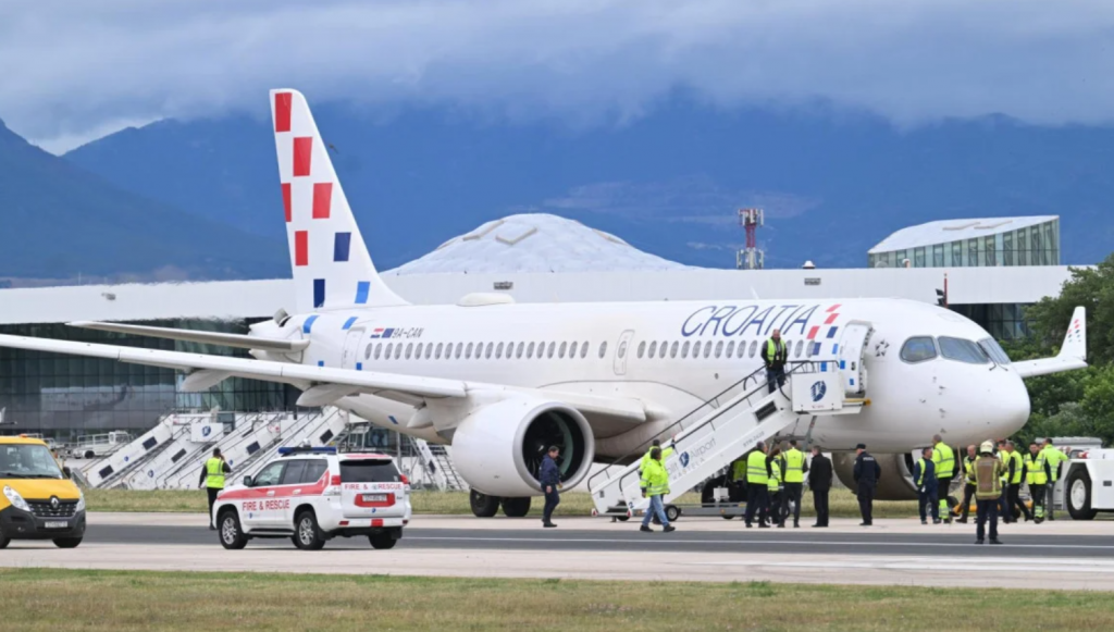 On Saturday, May 16, 2026, flight OU412, which was scheduled to transport passengers from Split to Frankfurt, encountered a critical situation as it prepared for departure as per Inside the Conflict on X. 