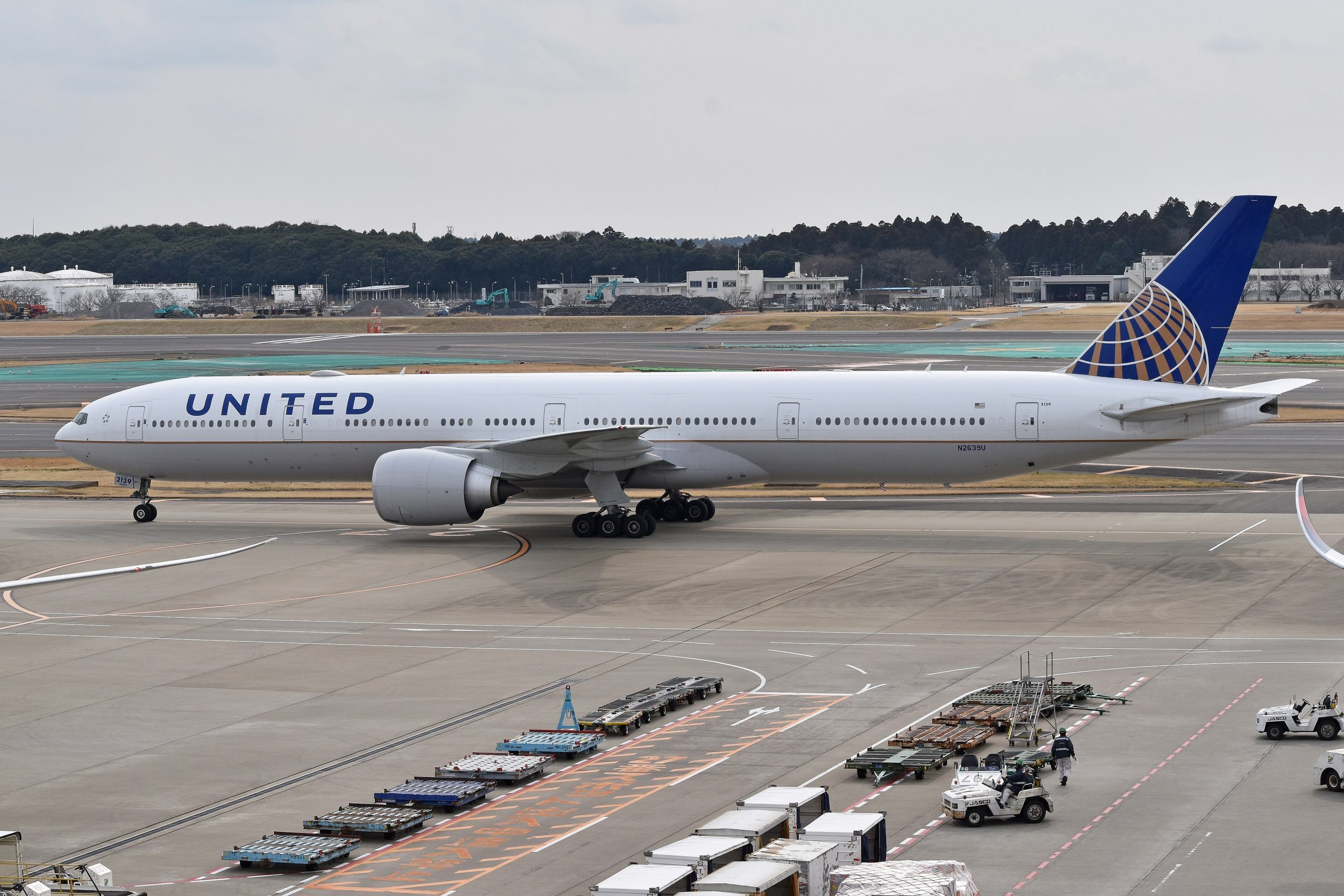Disruptive Passenger Onboard United Airlines 777 to San Francisco