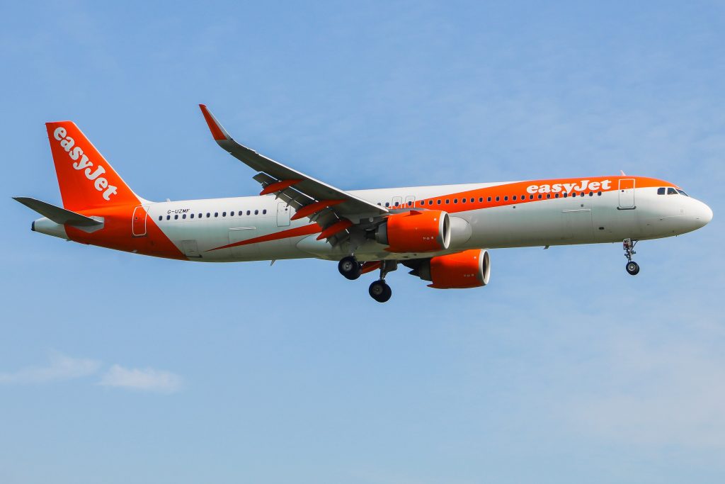 easyJet rejects Castlelake's takeover bid, sparking debate over valuation, timing and whether shareholders missed a premium or avoided selling too cheaply.