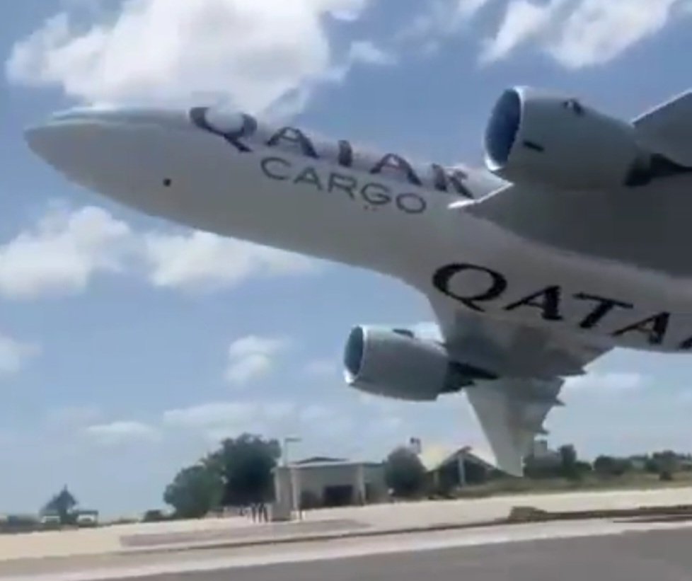VIDEO: Boeing 777 Freighter Does Dangerous Low Pass in Texas