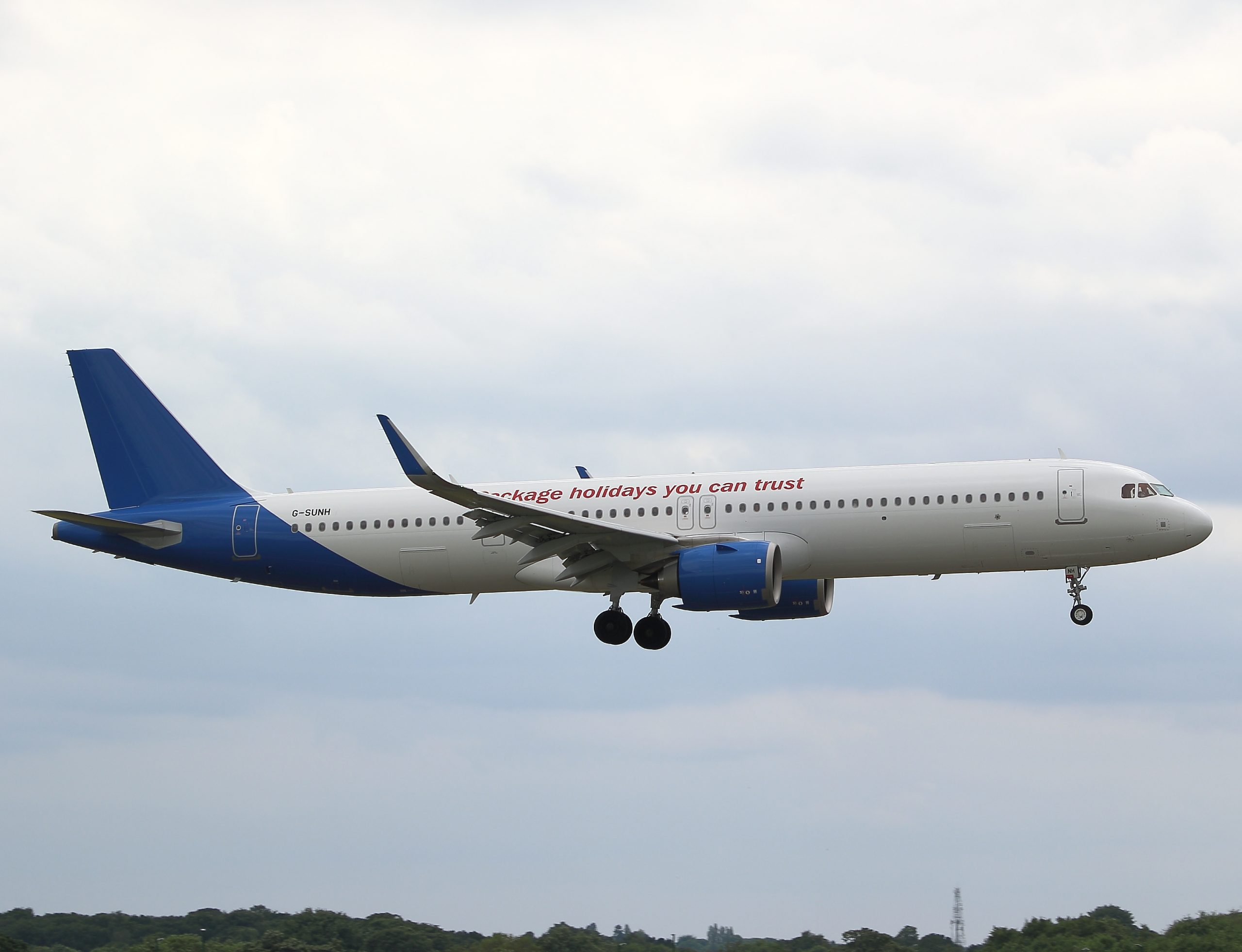 Jet2 Flight to London Declares Emergency