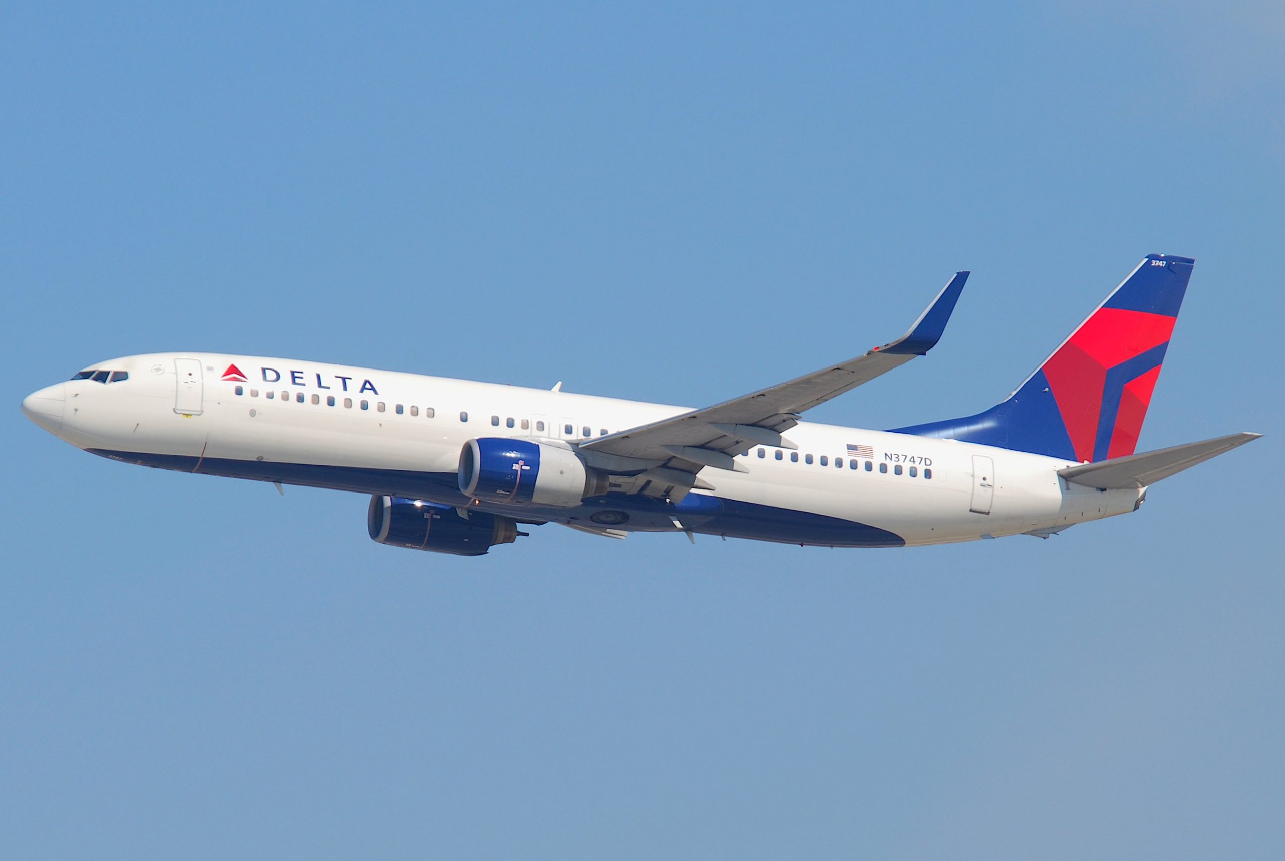 Delta Flight Met By Emergency Services in Fresno