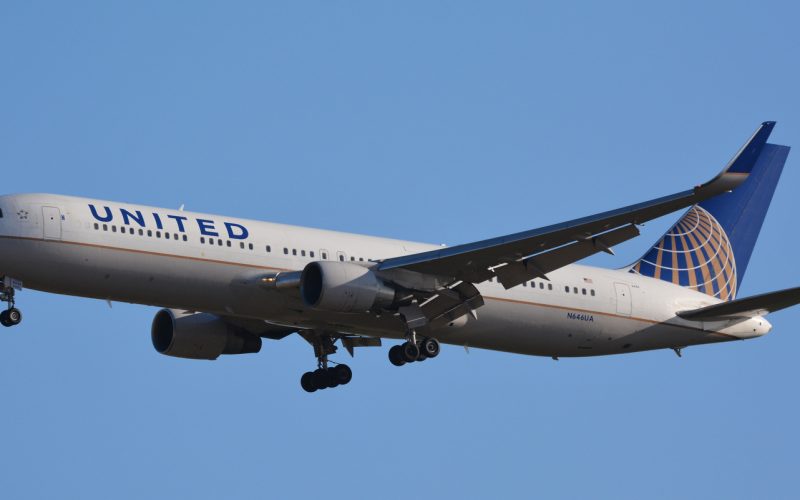 United Airlines 767 Bound for Newark U-Turns to London With Technical Problem
