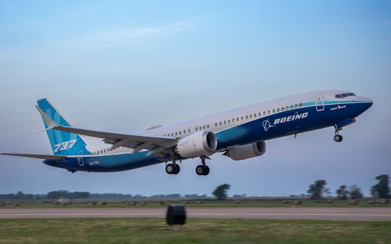 FAA Reviews Boeing 737 MAX Software Flaw