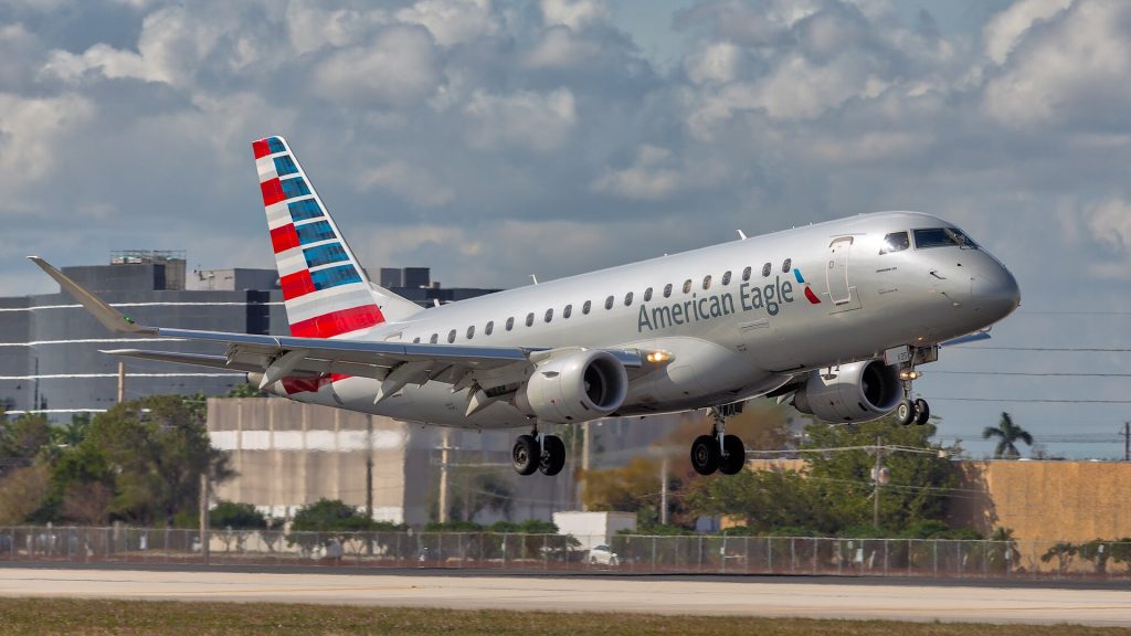 American Airlines E175: 02092018_American Airlines (Republic Airlines)_E175_N435YX_KMIA_NASEDIT