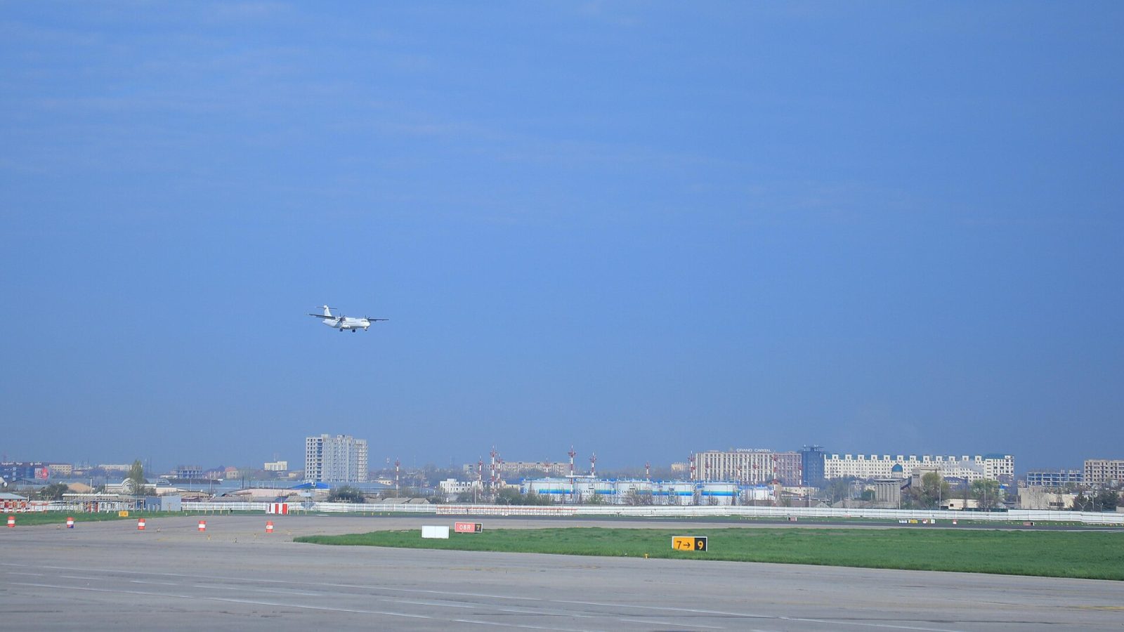 New Tashkent Airport: Silk Avia's new ATR 72-600 aircraft making its final approach to Tashkent International Airport
