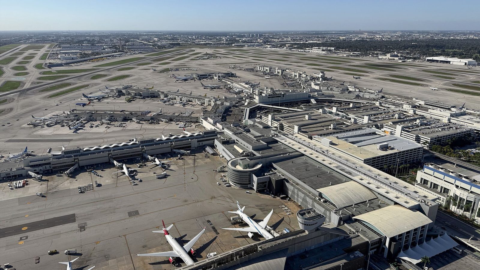 Westin Miami Airport: Aerial view of Miami International Airport in Miami-Dade County, Florida, with the South Terminal in front; MI