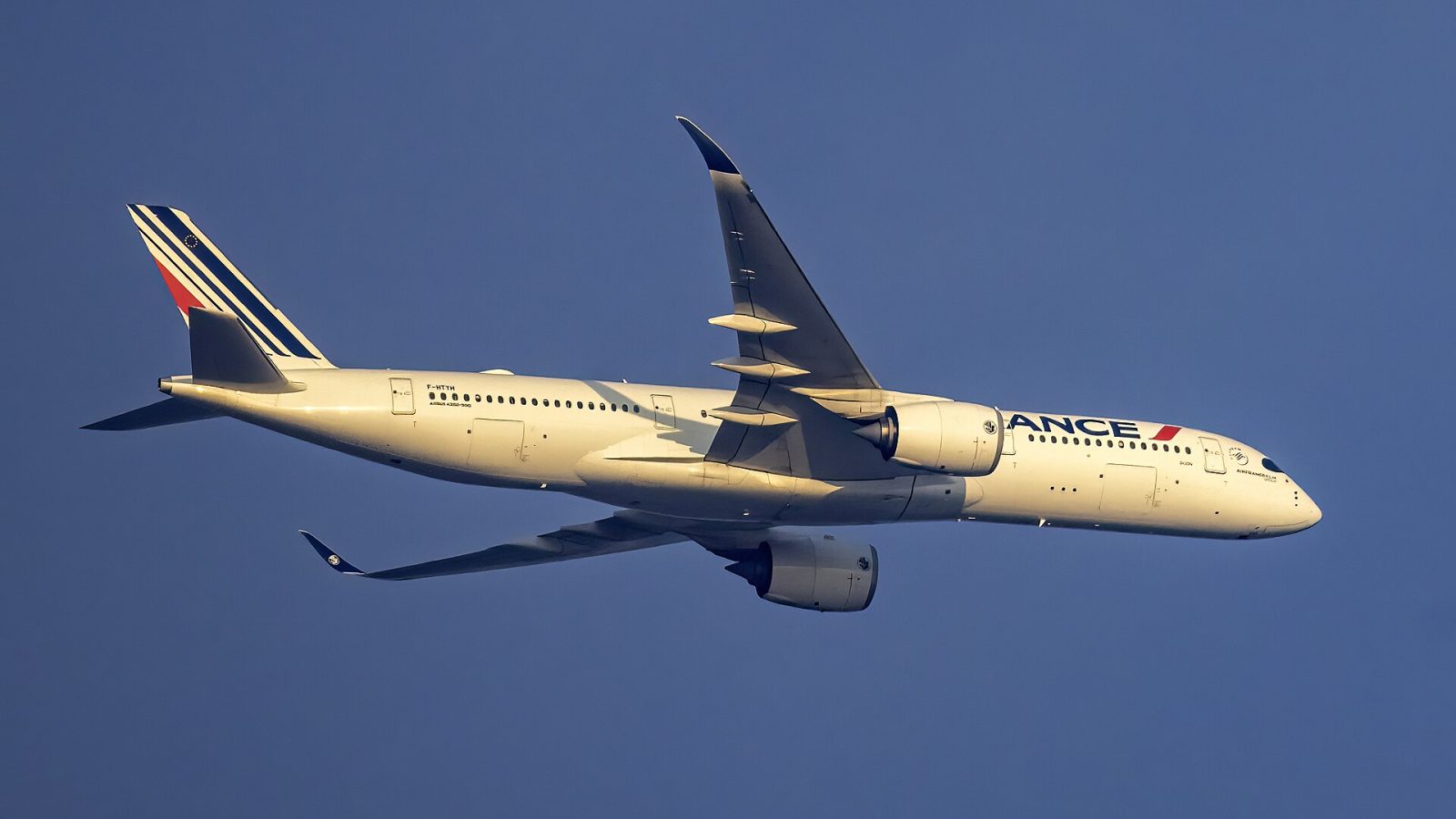 Air France Nashville: 2021 Air France Airbus A350-000 F-HTYH approaching Washington Dulles International Airport, from Maryland