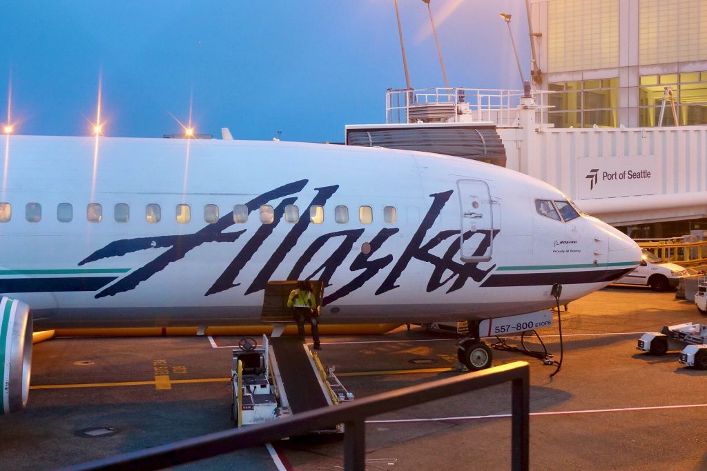 Alaska and Hawaiian Airlines: Alaska Airlines 737 with the old logo.