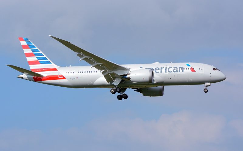 American Airlines Flight 41 Blows Two Tyres on Landing at Chicago O’Hare