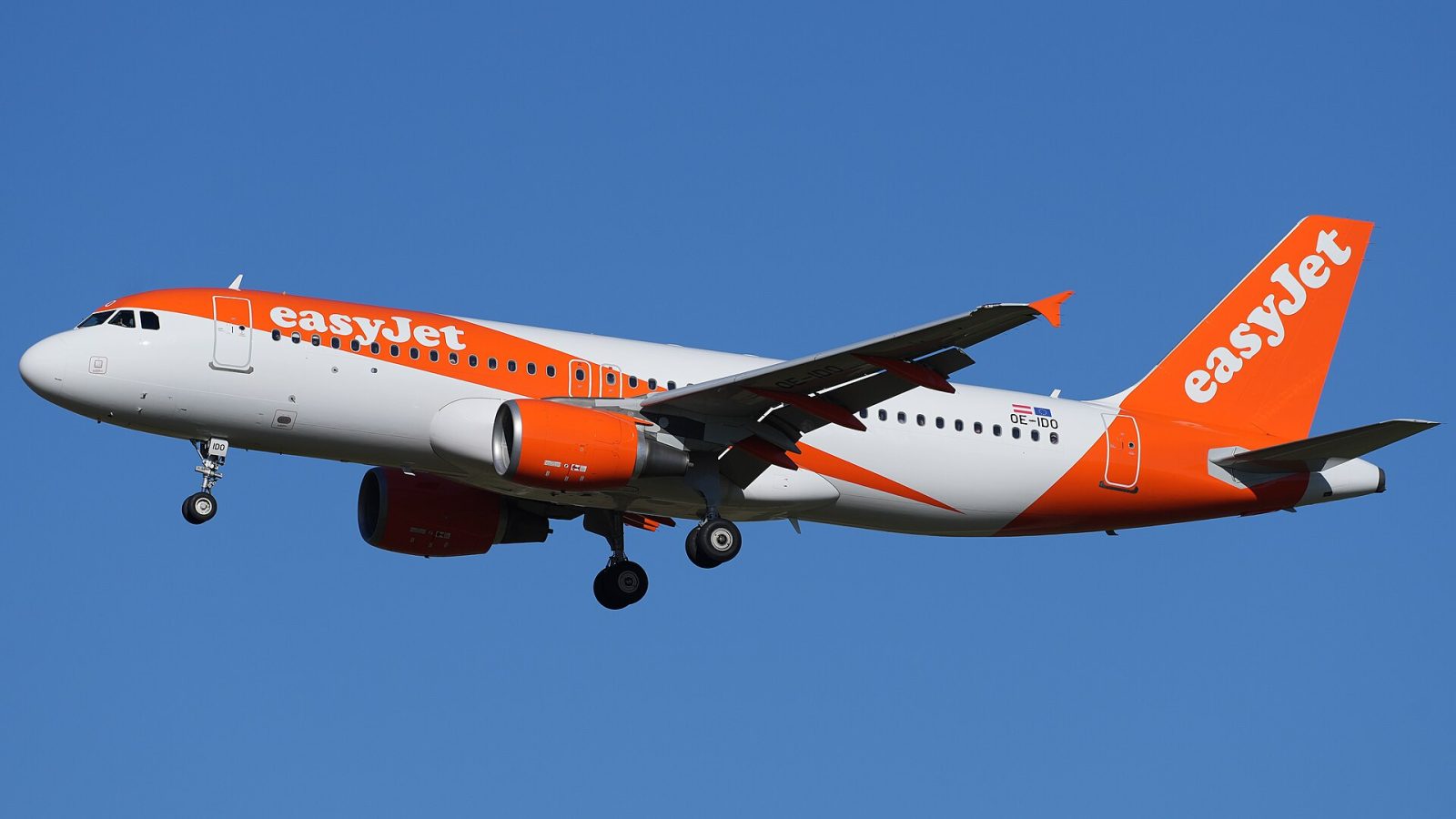 easyJet Signs Starlink Deal: Wi-Fi Comes to 292 Jets by 2028