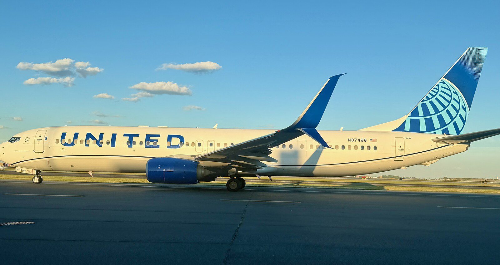 United Airlines Eyes Central Asia Routes as Canada Network Contracts