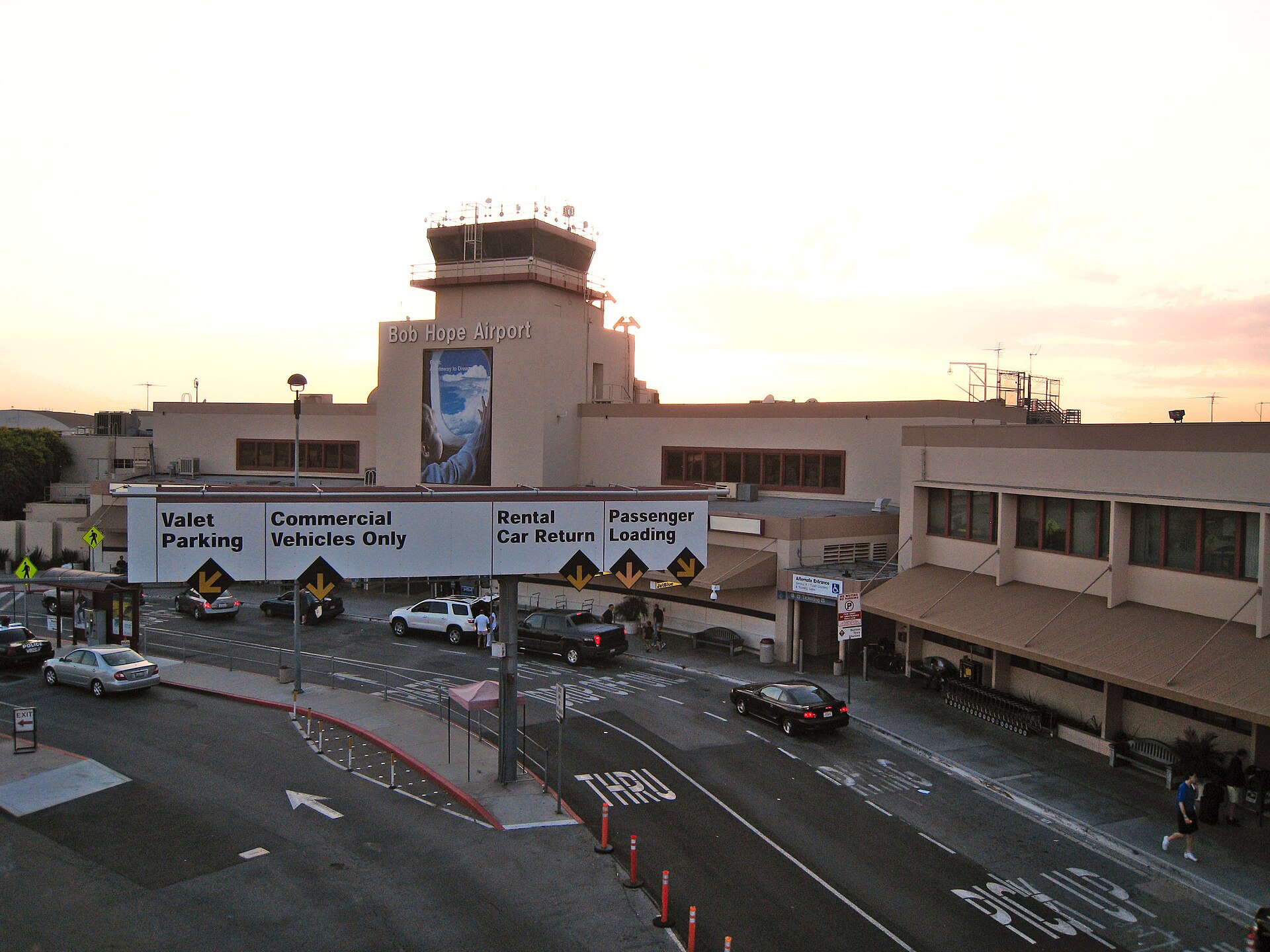 Terminull Hollywood Burbank Airport Opens New $1.3bn Terminal