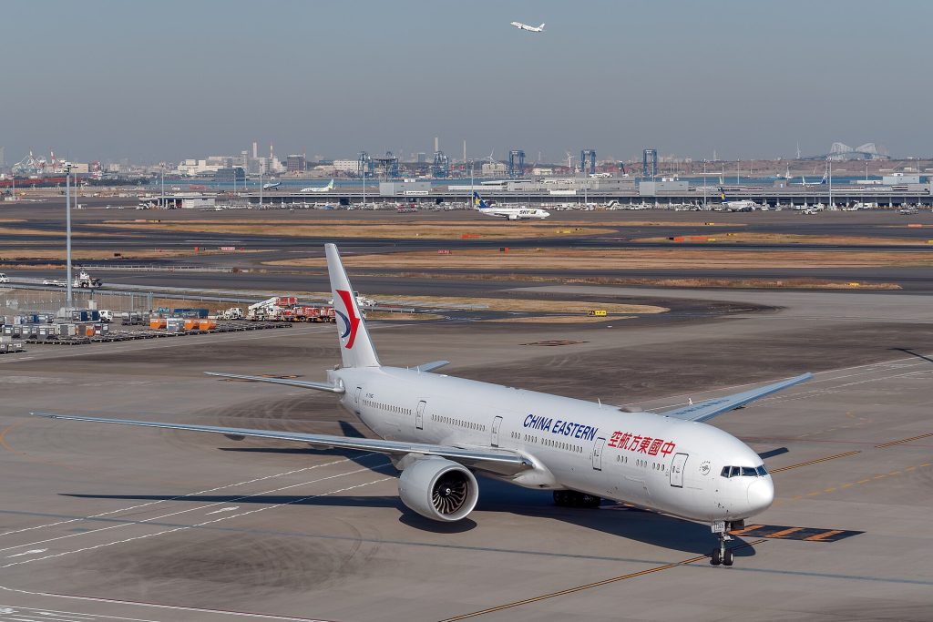 China Eastern Airline Boeing 777-300ER B-7365
