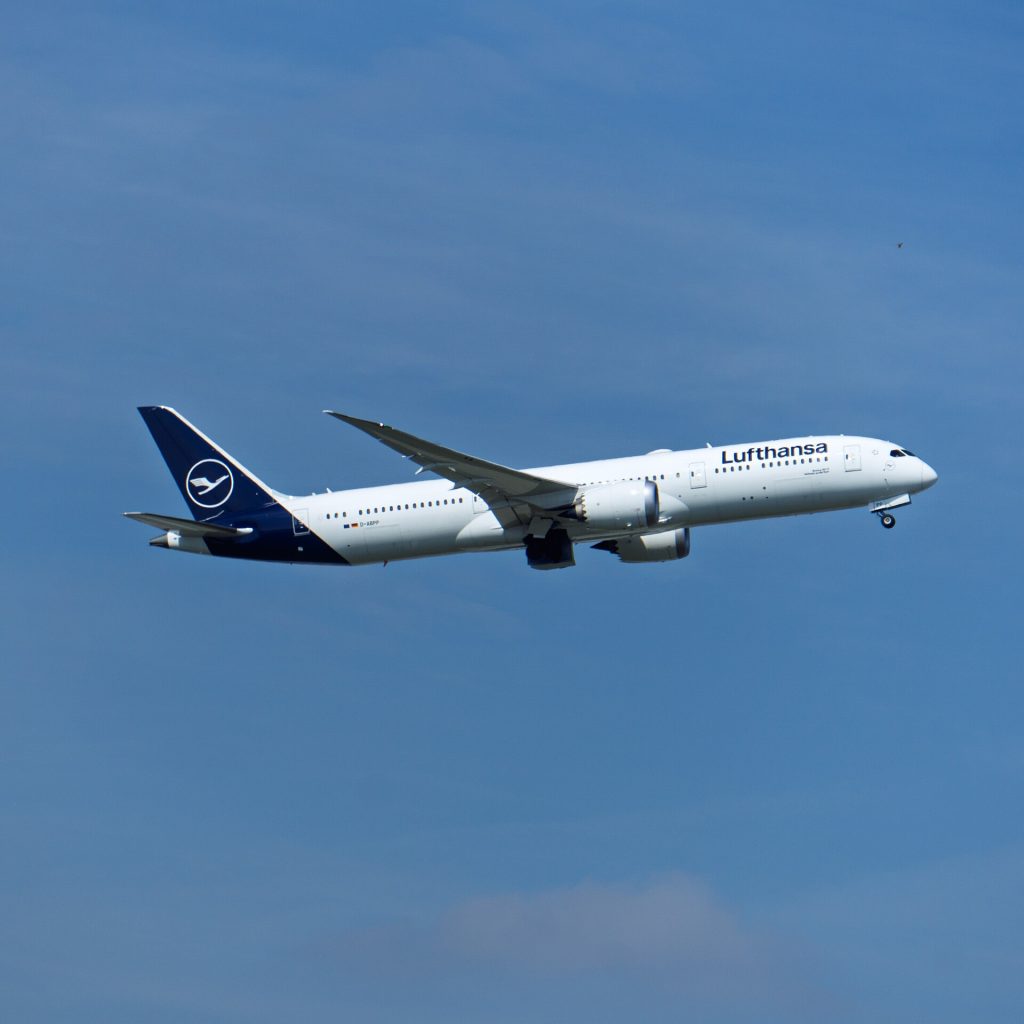 Lufthansa Columbus: Frankfurt Flughafen Zeppelinheim D-ABPP AIRCRAFT Boeing 787-9 Dreamliner AIRLINE Lufthansa OPERATOR Lufthansa