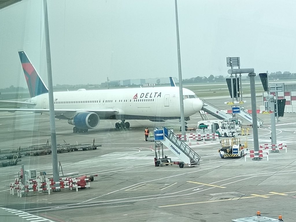 Delta Air Lines Pacific: Delta Air Lines in Dublin Airport