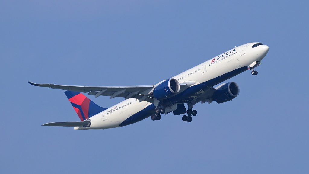 Avolon Airbus: Delta Air Lines Airbus A330-900 N402DX departs Boston from runway 22L, heading for Europe.