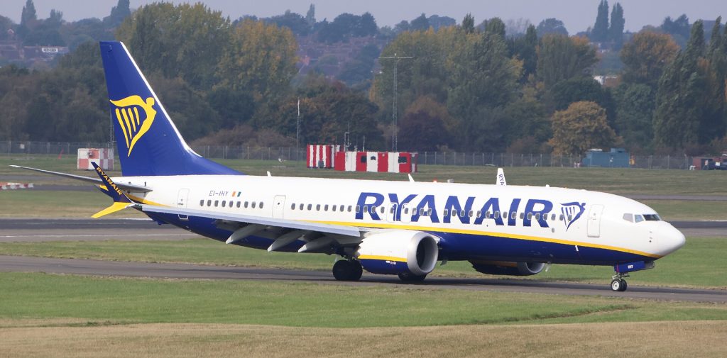Ryanair: Birmingham Airport 2025-10-02
