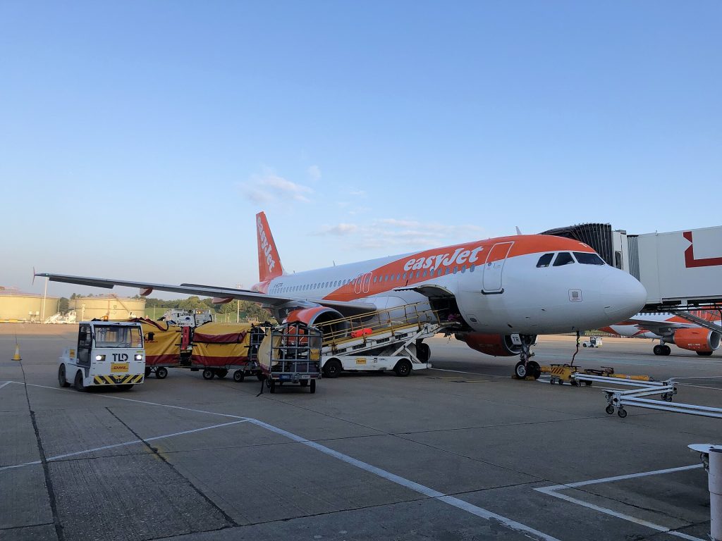easyJet A320-200 (G-EZTR) at London Gatwick before heading to Mallorca on 08/17/2023