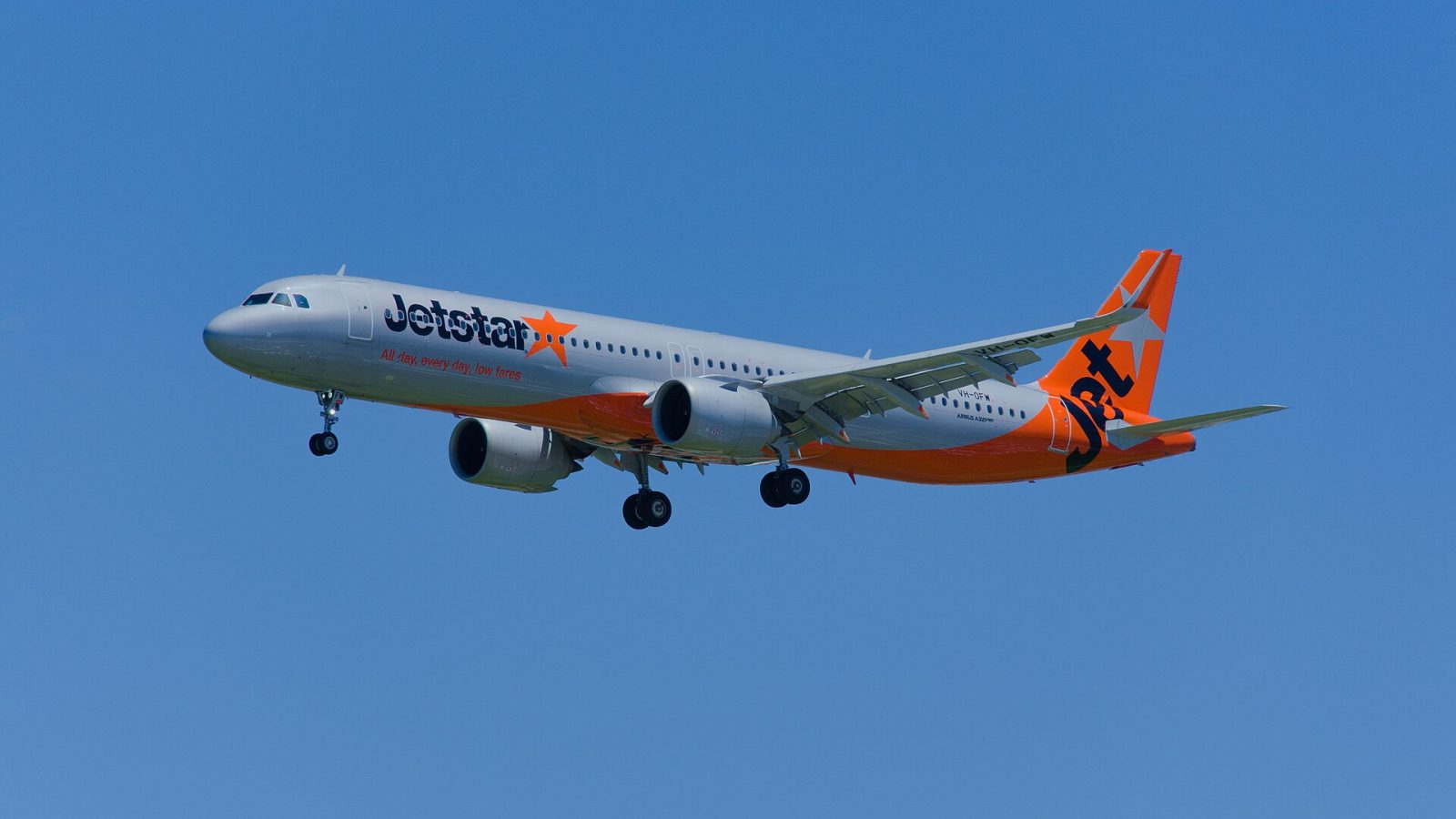 Jetstar life jacket: Jetstar - VH-OFW - Sydney Airport - 24122024