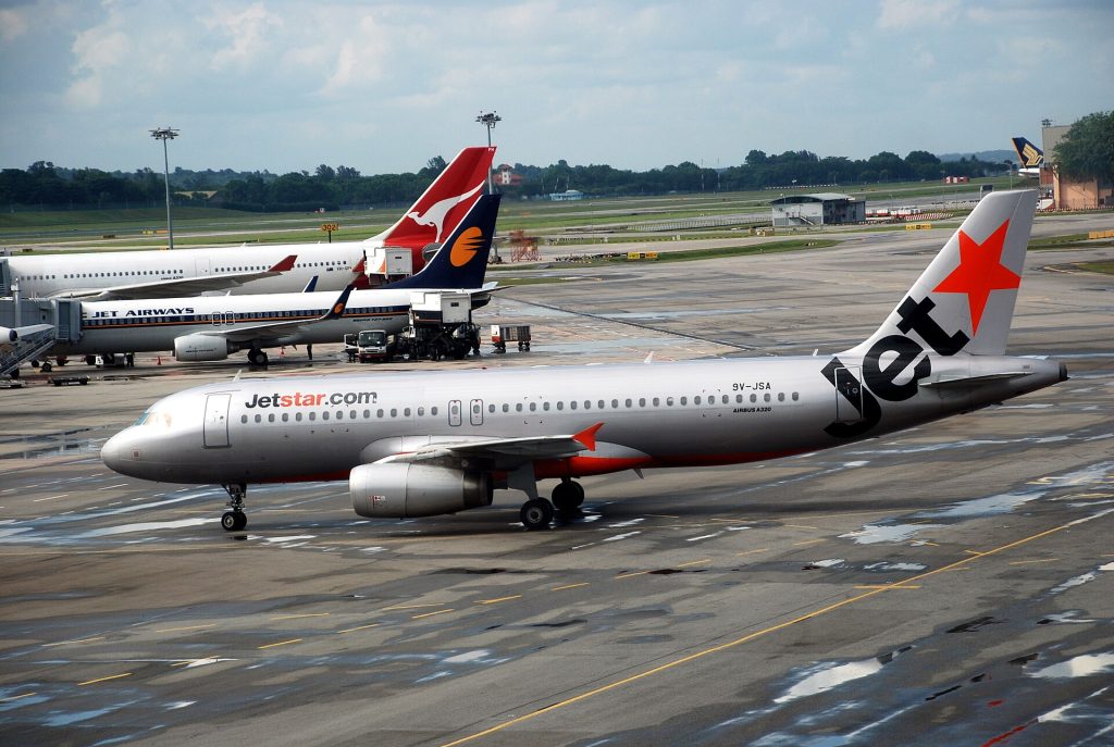 Jetstar life jacket: Jetstar Asia Airbus A320-200 taxiing (9V-JSA) at Singapore Changi Airport.