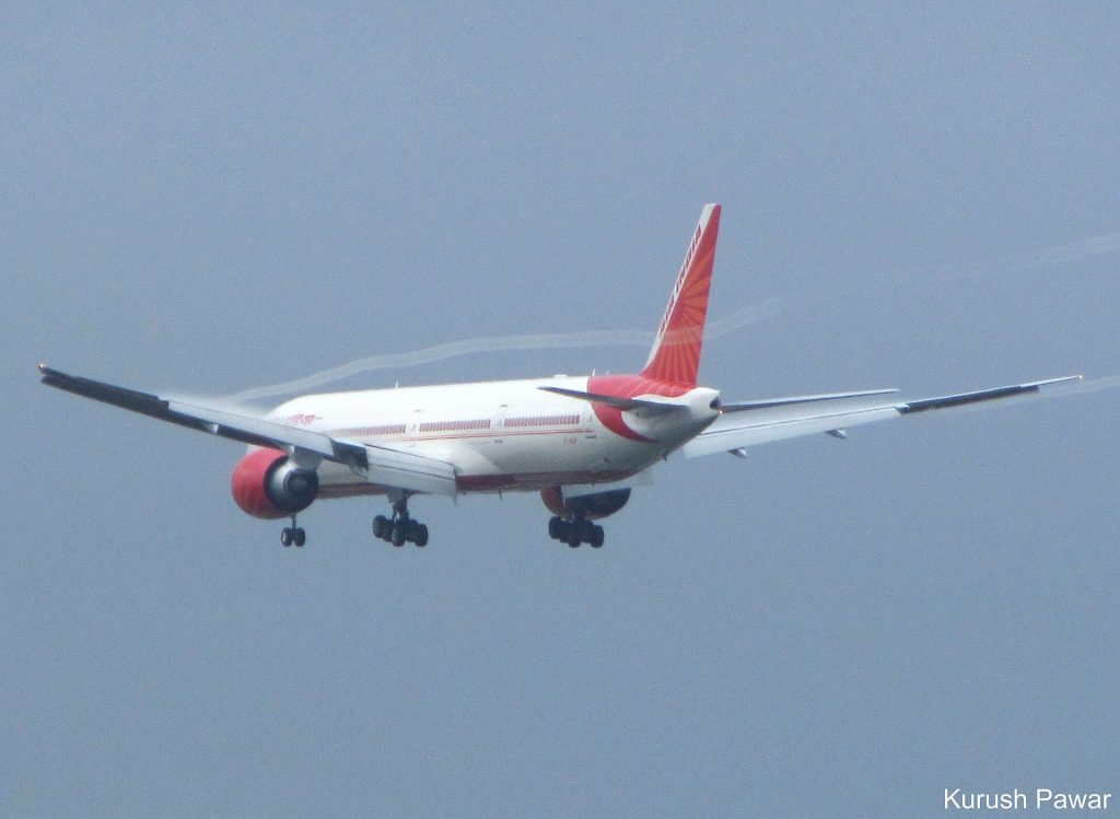 Emirates bird strike: Registration: VT-ALP Airline: Air India Aircraft: Boeing 777-337(ER) Construction Number (MSN): 36314 Delivery