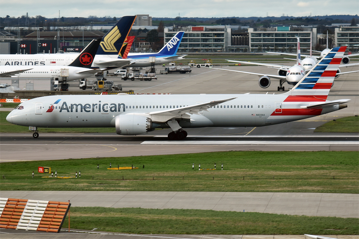 American Airlines, N833AA, Boeing 787-9 Dreamliner