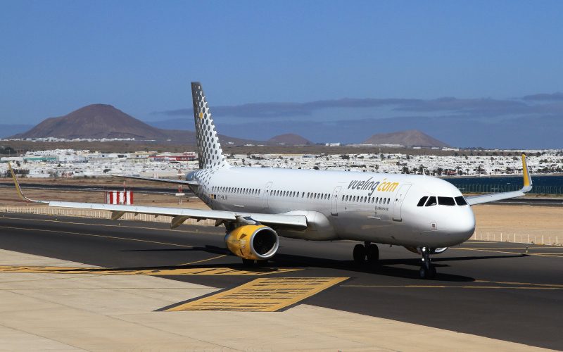 Vueling Flight Suffers Bird Strike in Barcelona