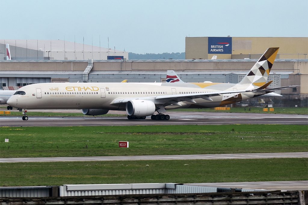 Etihad Airways offers up to two free hotel nights in Abu Dhabi or Al Ain. Our guide explains who qualifies, what is included and how to book.