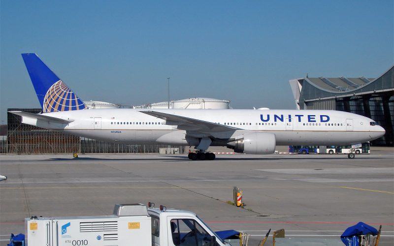 Los Angeles Turbulence: 4 Injured on United Airlines 777