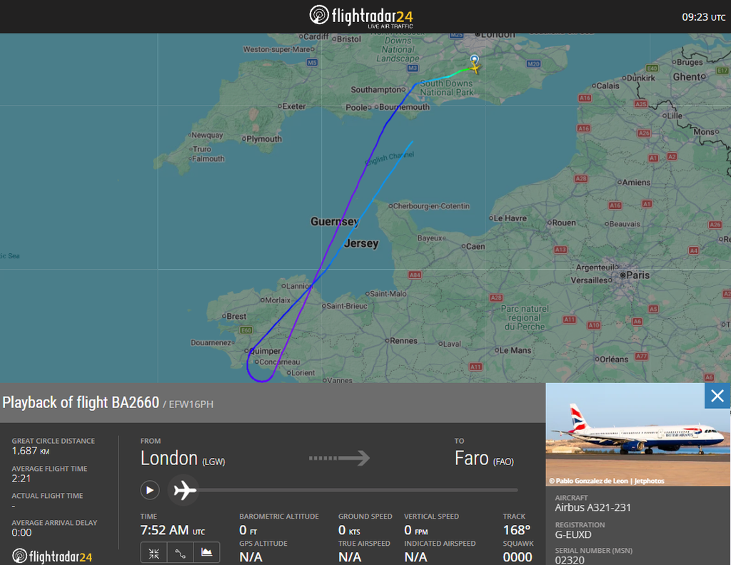 A British Airways flight from London Gatwick to Faro declared an emergency after a passenger window cracked on the Airbus A321 G-EUXD.
